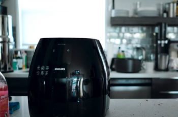 How To Clean Your Air Fryer – Best Tips and Guides in 2023